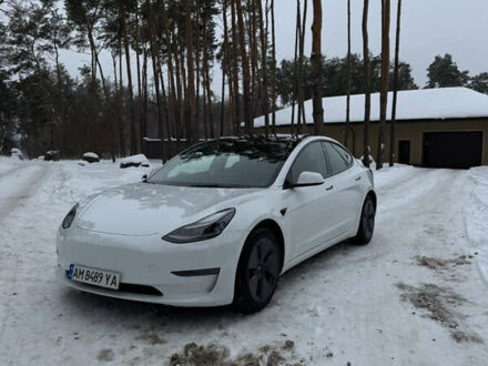 Білий Тесла Модель 3, об'ємом двигуна 0 л та пробігом 42 тис. км за 22100 $, фото 1 на Automoto.ua