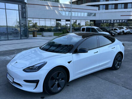 Білий Тесла Модель 3, об'ємом двигуна 0 л та пробігом 16 тис. км за 24000 $, фото 1 на Automoto.ua