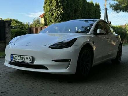 Тесла Модель 3 2022 в Луцке на Automoto.ua Белый Тесла Модель 3, объемом двигателя 0 л и пробегом 156 тыс. км за 19999 $, фото 1 на Automoto.ua