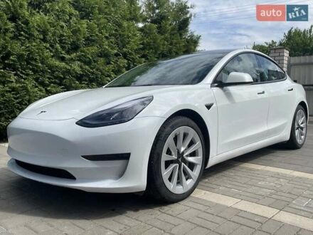 Тесла Модель 3 2022 у Івано-Франківську на Automoto.ua Білий Тесла Модель 3, об'ємом двигуна 0 л та пробігом 155 тис. км за 19900 $, фото 1 на Automoto.ua