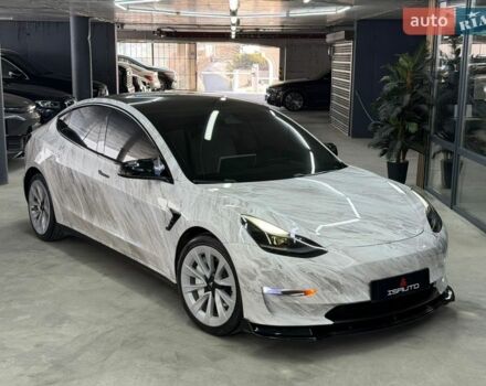 Білий Тесла Модель 3, об'ємом двигуна 0 л та пробігом 88 тис. км за 20900 $, фото 1 на Automoto.ua