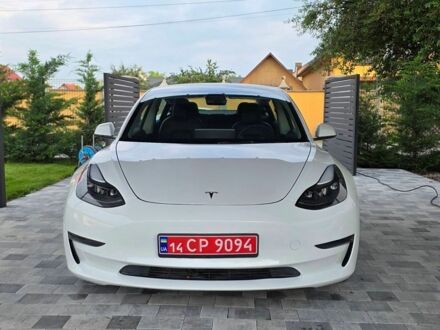 Білий Тесла Модель 3, об'ємом двигуна 0 л та пробігом 89 тис. км за 17900 $, фото 1 на Automoto.ua