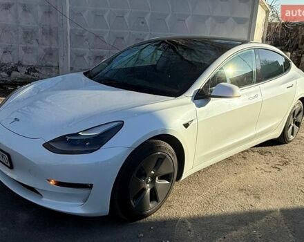 Белый Тесла Модель 3, объемом двигателя 0 л и пробегом 49 тыс. км за 25200 $, фото 1 на Automoto.ua
