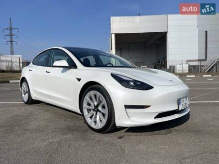 Тесла Модель 3 2022 у Рівному на Automoto.ua Білий Тесла Модель 3, об'ємом двигуна 0 л та пробігом 21 тис. км за 20900 $, фото 1 на Automoto.ua