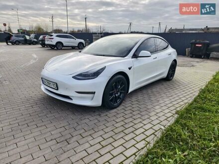 Білий Тесла Модель 3, об'ємом двигуна 0 л та пробігом 117 тис. км за 18900 $, фото 1 на Automoto.ua