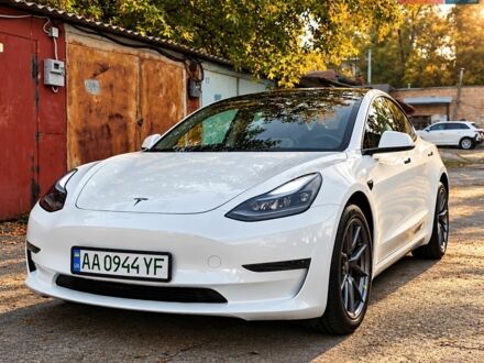 Белый Тесла Модель 3, объемом двигателя 0 л и пробегом 71 тыс. км за 20400 $, фото 1 на Automoto.ua
