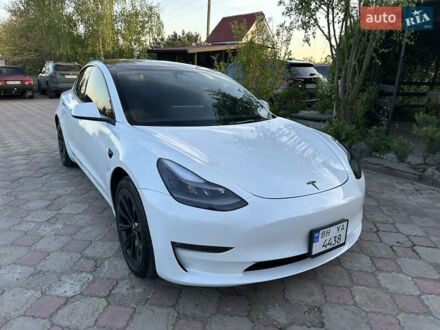 Тесла Модель 3 2022 в Южноукраинске на Automoto.ua Белый Тесла Модель 3, объемом двигателя 0 л и пробегом 48 тыс. км за 22500 $, фото 1 на Automoto.ua
