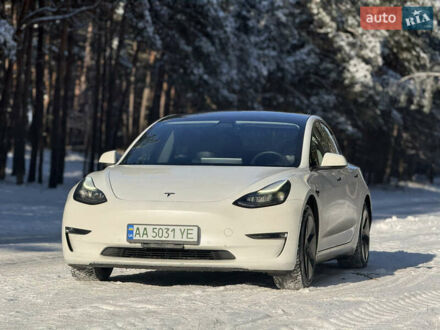 Белый Тесла Модель 3, объемом двигателя 0 л и пробегом 97 тыс. км за 16500 $, фото 1 на Automoto.ua