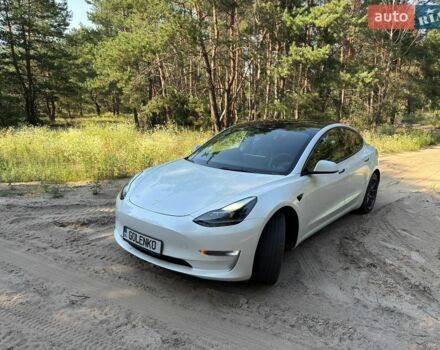 Білий Тесла Модель 3, об'ємом двигуна 0 л та пробігом 79 тис. км за 22400 $, фото 1 на Automoto.ua