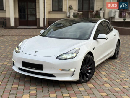 Белый Тесла Модель 3, объемом двигателя 0 л и пробегом 60 тыс. км за 22900 $, фото 1 на Automoto.ua