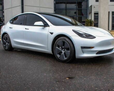 Белый Тесла Модель 3, объемом двигателя 0 л и пробегом 19 тыс. км за 10500 $, фото 1 на Automoto.ua