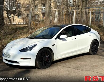 Белый Тесла Модель 3, объемом двигателя 0.33 л и пробегом 72 тыс. км за 23499 $, фото 1 на Automoto.ua