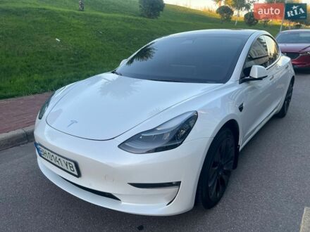 Білий Тесла Модель 3, об'ємом двигуна 0 л та пробігом 122 тис. км за 18500 $, фото 1 на Automoto.ua