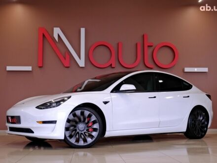 Белый Тесла Модель 3, объемом двигателя 0 л и пробегом 60 тыс. км за 22900 $, фото 1 на Automoto.ua