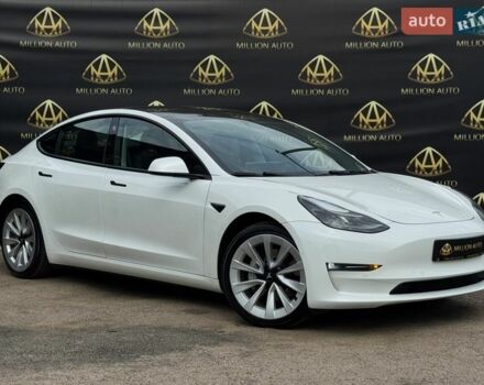 Білий Тесла Модель 3, об'ємом двигуна 0 л та пробігом 54 тис. км за 21900 $, фото 1 на Automoto.ua