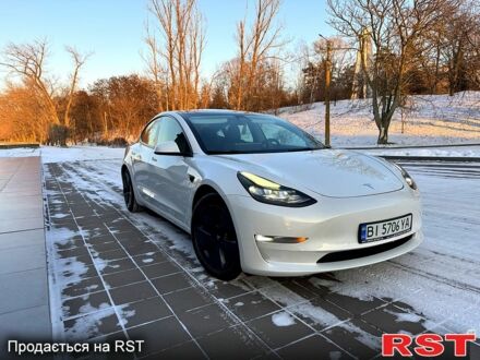 Білий Тесла Модель 3, об'ємом двигуна 0 л та пробігом 12900 тис. км за 21999 $, фото 1 на Automoto.ua