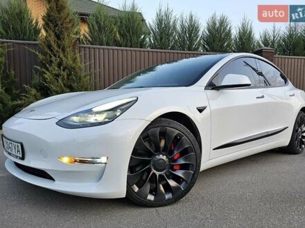 Тесла Модель 3 2022 в Полтаве на Automoto.ua Белый Тесла Модель 3, объемом двигателя 0 л и пробегом 48 тыс. км за 21499 $, фото 1 на Automoto.ua