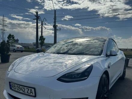 Тесла Модель 3 2022 у Тячеве на Automoto.ua Білий Тесла Модель 3, об'ємом двигуна 0 л та пробігом 50 тис. км за 22000 $, фото 1 на Automoto.ua