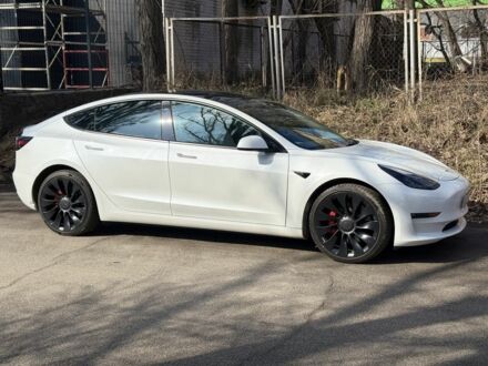 Білий Тесла Модель 3, об'ємом двигуна 0 л та пробігом 72 тис. км за 23499 $, фото 1 на Automoto.ua