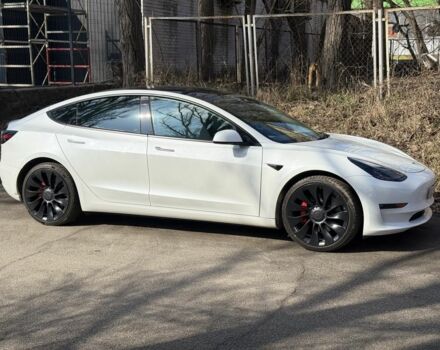 Білий Тесла Модель 3, об'ємом двигуна 0 л та пробігом 72 тис. км за 23499 $, фото 1 на Automoto.ua