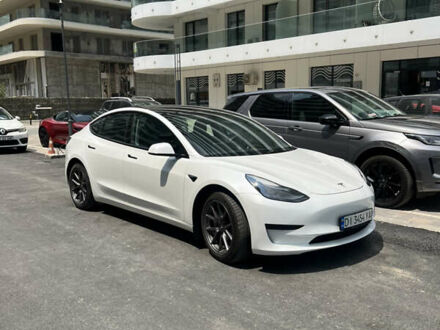 Тесла Модель 3 2022 у Одесі на Automoto.ua Білий Тесла Модель 3, об'ємом двигуна 0 л та пробігом 24 тис. км за 31000 $, фото 1 на Automoto.ua