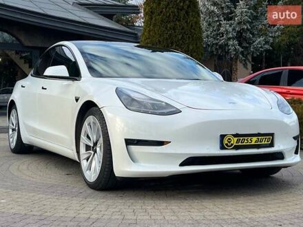 Тесла Модель 3 2022 в Львове на Automoto.ua Белый Тесла Модель 3, объемом двигателя 0 л и пробегом 49 тыс. км за 30600 $, фото 1 на Automoto.ua