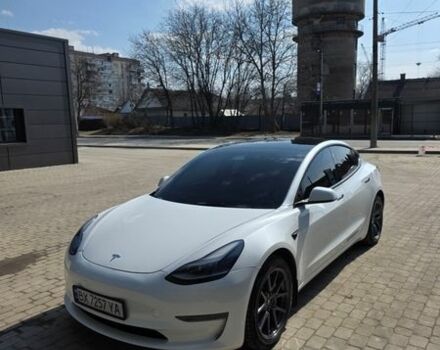 Белый Тесла Модель 3, объемом двигателя 0 л и пробегом 100 тыс. км за 17800 $, фото 1 на Automoto.ua
