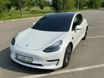 Тесла Модель 3 2022 у Краматорске на Automoto.ua Білий Тесла Модель 3, об'ємом двигуна 0 л та пробігом 65 тис. км за 22000 $, фото 1 на Automoto.ua