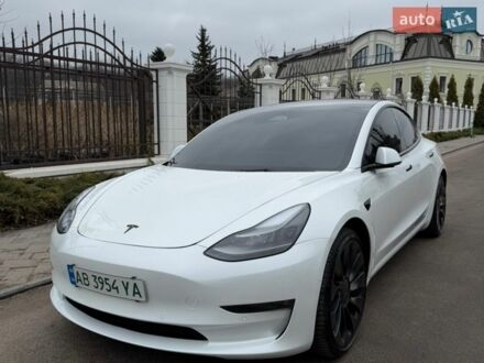 Білий Тесла Модель 3, об'ємом двигуна 0 л та пробігом 55 тис. км за 22500 $, фото 1 на Automoto.ua