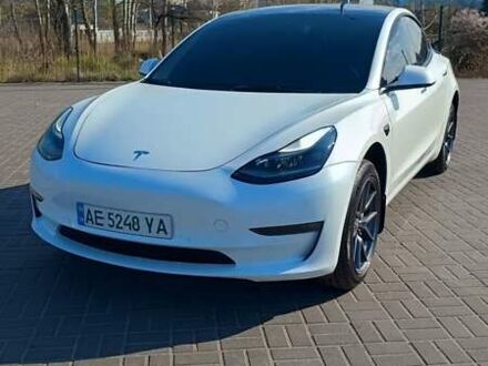 Тесла Модель 3 2022 у Дніпро (Дніпропетровську) на Automoto.ua Білий Тесла Модель 3, об'ємом двигуна 0 л та пробігом 14 тис. км за 27200 $, фото 1 на Automoto.ua