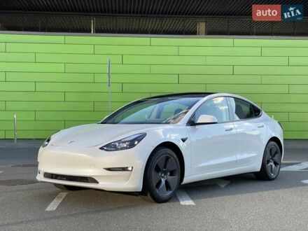 Тесла Модель 3 2023 у Києві на Automoto.ua Білий Тесла Модель 3, об'ємом двигуна 0 л та пробігом 1 тис. км за 27700 $, фото 1 на Automoto.ua