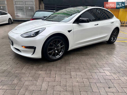 Белый Тесла Модель 3, объемом двигателя 0 л и пробегом 20 тыс. км за 23000 $, фото 1 на Automoto.ua
