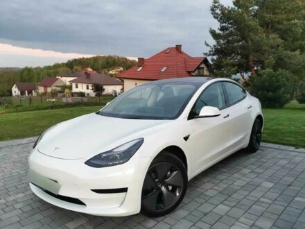 Білий Тесла Модель 3, об'ємом двигуна 0 л та пробігом 77 тис. км за 13200 $, фото 1 на Automoto.ua