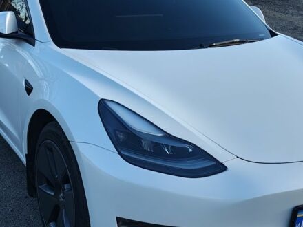 Білий Тесла Модель 3, об'ємом двигуна 0 л та пробігом 9 тис. км за 21700 $, фото 1 на Automoto.ua