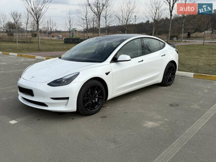 Тесла Модель 3 2023 в Киеве на Automoto.ua Белый Тесла Модель 3, объемом двигателя 0 л и пробегом 6 тыс. км за 26000 $, фото 1 на Automoto.ua