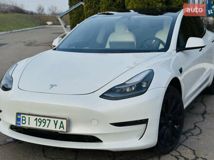 Білий Тесла Модель 3, об'ємом двигуна 0 л та пробігом 39 тис. км за 21990 $, фото 1 на Automoto.ua