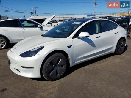 Білий Тесла Модель 3, об'ємом двигуна 0 л та пробігом 60 тис. км за 6300 $, фото 1 на Automoto.ua