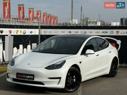Тесла Модель 3 2023 у Києві на Automoto.ua Білий Тесла Модель 3, об'ємом двигуна 0 л та пробігом 41 тис. км за 21999 $, фото 1 на Automoto.ua