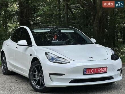 Білий Тесла Модель 3, об'ємом двигуна 0 л та пробігом 32 тис. км за 17200 $, фото 1 на Automoto.ua