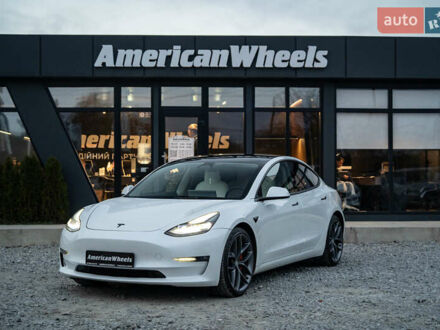 Белый Тесла Модель 3, объемом двигателя 0 л и пробегом 53 тыс. км за 27500 $, фото 1 на Automoto.ua
