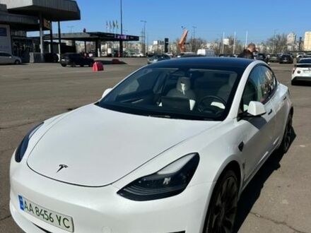 Білий Тесла Модель 3, об'ємом двигуна 0 л та пробігом 75 тис. км за 26900 $, фото 1 на Automoto.ua