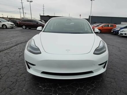 Тесла Модель 3 2023 у Кривому Розі на Automoto.ua Білий Тесла Модель 3, об'ємом двигуна 0 л та пробігом 36 тис. км за 17800 $, фото 1 на Automoto.ua
