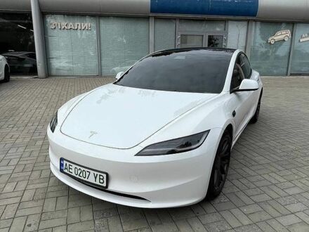 Білий Тесла Модель 3, об'ємом двигуна 0 л та пробігом 56 тис. км за 33500 $, фото 1 на Automoto.ua