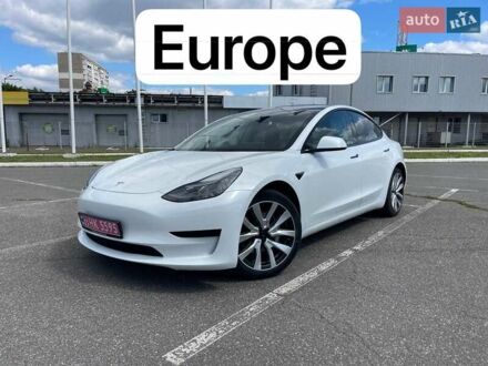 Тесла Модель 3 2023 в Киеве на Automoto.ua Белый Тесла Модель 3, объемом двигателя 0 л и пробегом 35 тыс. км за 23500 $, фото 1 на Automoto.ua