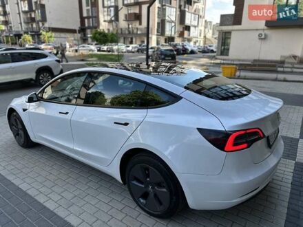 Тесла Модель 3 2023 в Хмельницком на Automoto.ua Белый Тесла Модель 3, объемом двигателя 0 л и пробегом 13 тыс. км за 20600 $, фото 1 на Automoto.ua