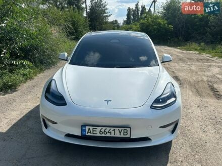 Белый Тесла Модель 3, объемом двигателя 0 л и пробегом 8 тыс. км за 27000 $, фото 1 на Automoto.ua