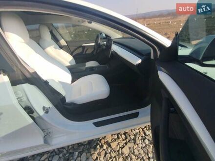 Тесла Модель 3 2023 у Калуше на Automoto.ua Білий Тесла Модель 3, об'ємом двигуна 0 л та пробігом 34 тис. км за 26000 $, фото 1 на Automoto.ua