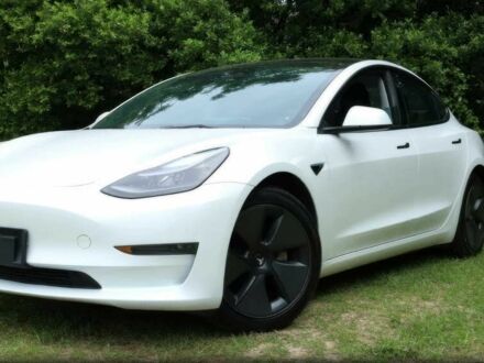 Тесла Модель 3 2023 у Чернівцях на Automoto.ua Білий Тесла Модель 3, об'ємом двигуна 0 л та пробігом 20 тис. км за 15500 $, фото 1 на Automoto.ua
