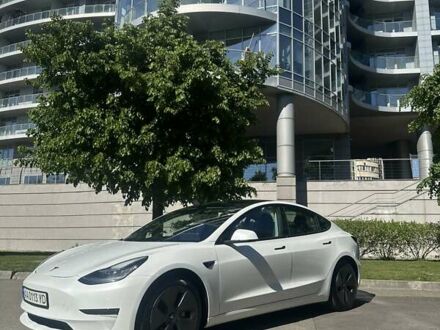 Тесла Модель 3 2023 в Киеве на Automoto.ua Белый Тесла Модель 3, объемом двигателя 0 л и пробегом 2 тыс. км за 22900 $, фото 1 на Automoto.ua