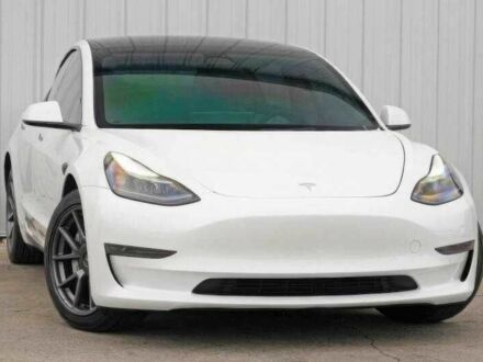 Білий Тесла Модель 3, об'ємом двигуна 0 л та пробігом 10 тис. км за 11000 $, фото 1 на Automoto.ua